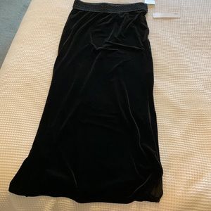 Long velvet skirt with side slit